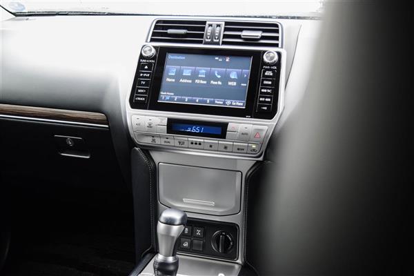 2020 Toyota Land thumbnail