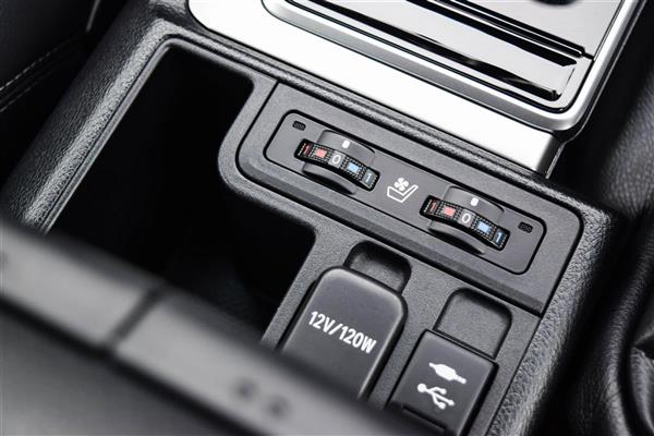 2020 Toyota Land thumbnail