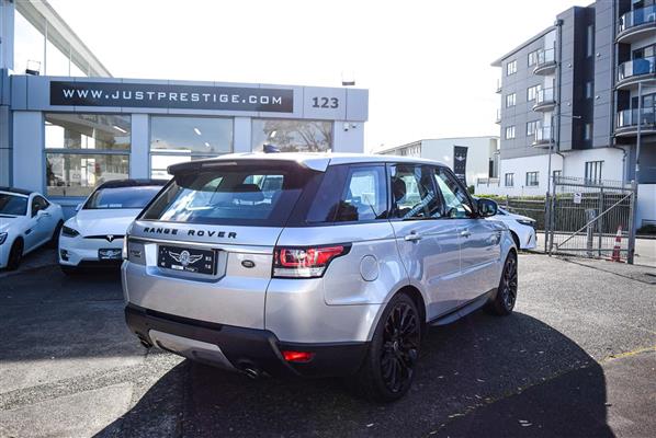 2017 Land Rover Range thumbnail