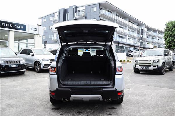 2017 Land Rover Range thumbnail