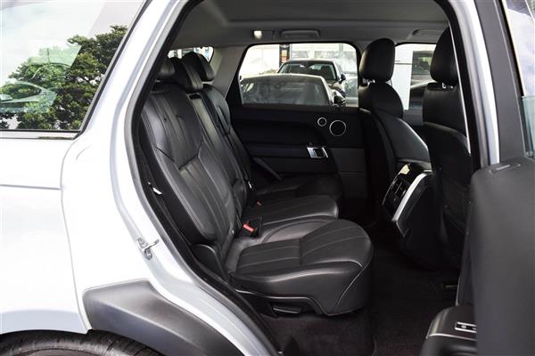 2017 Land Rover Range thumbnail