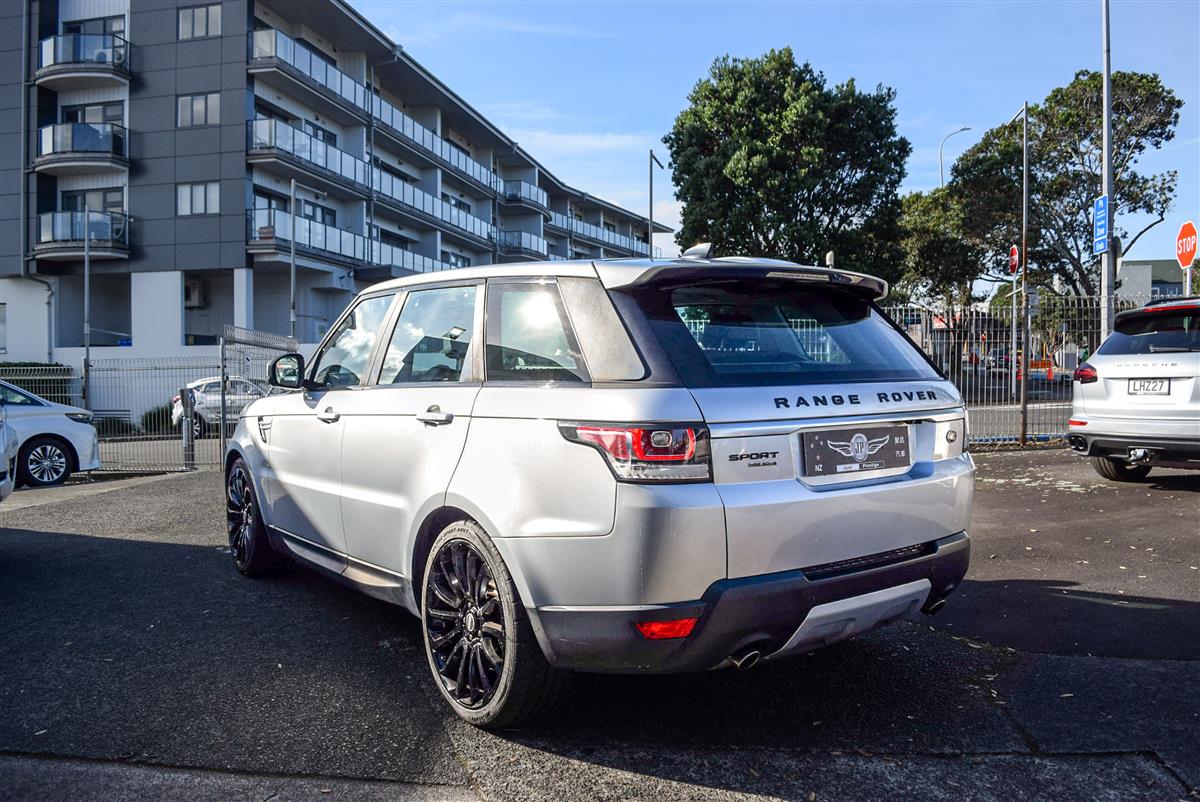 2017 Land Rover Range thumbnail