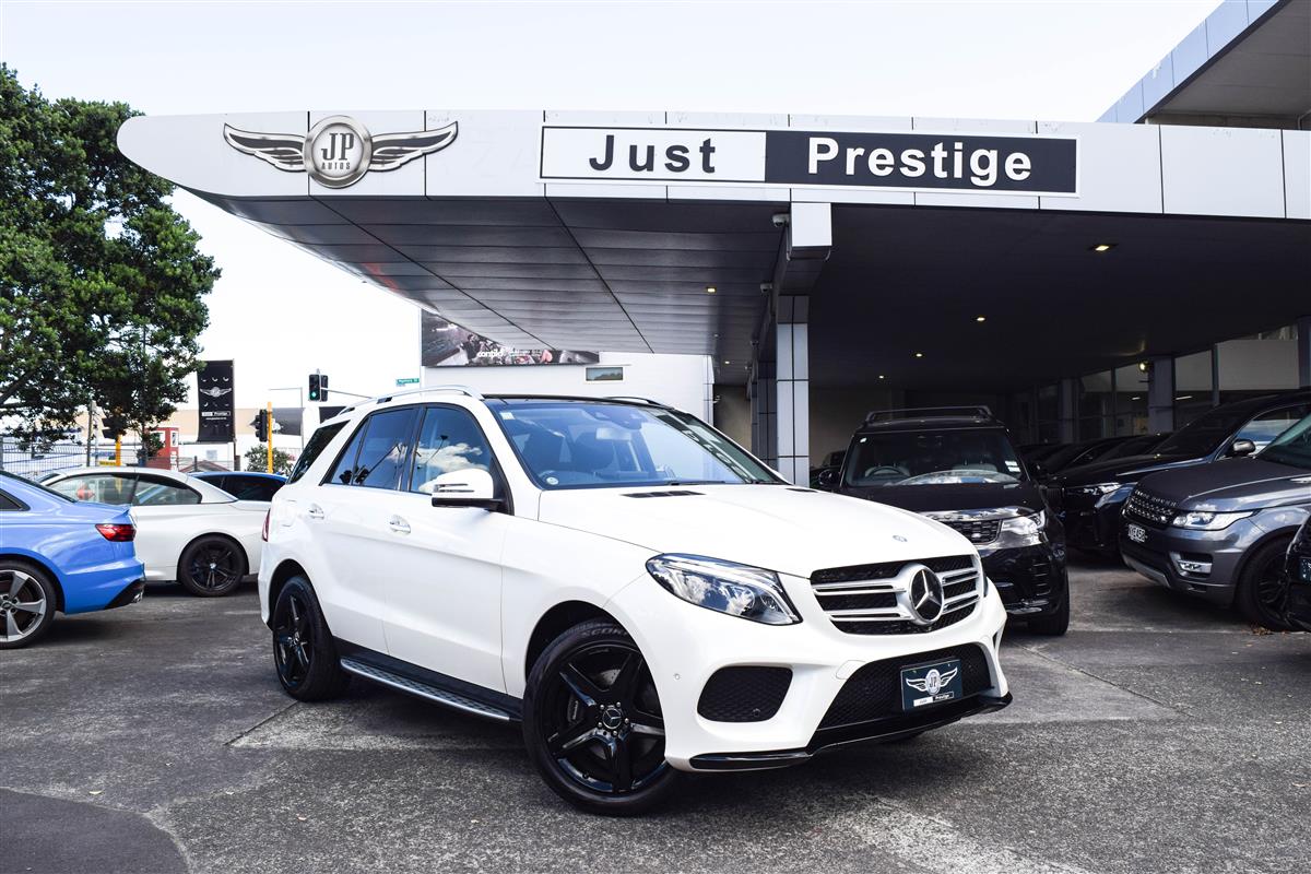 2017 Mercedes-Benz GLE thumbnail