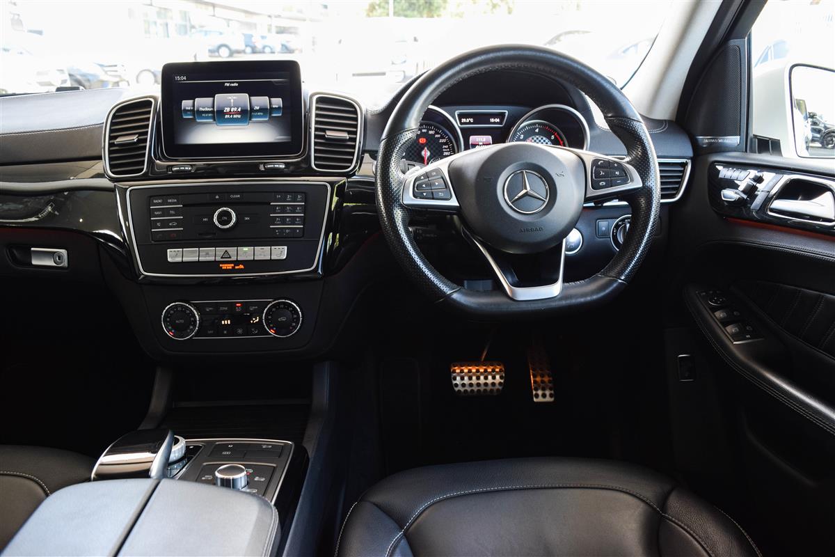2017 Mercedes-Benz GLE thumbnail