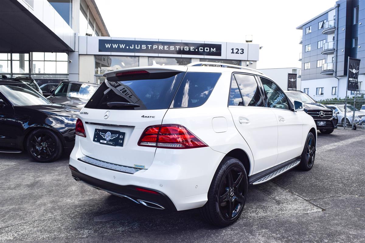 2017 Mercedes-Benz GLE thumbnail