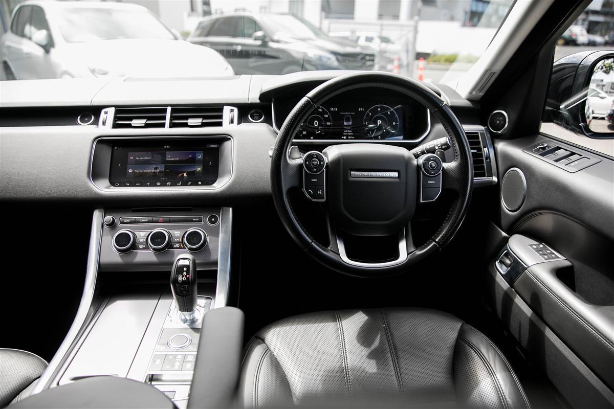 2017 Land Rover Range thumbnail