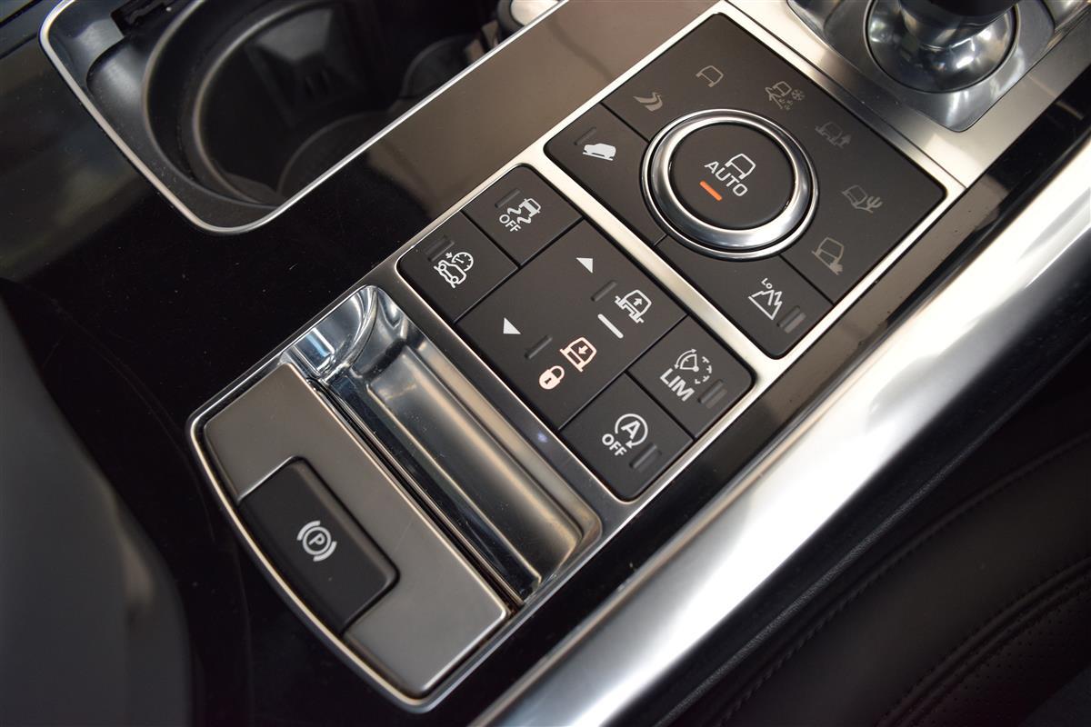 2017 Land Rover Range thumbnail