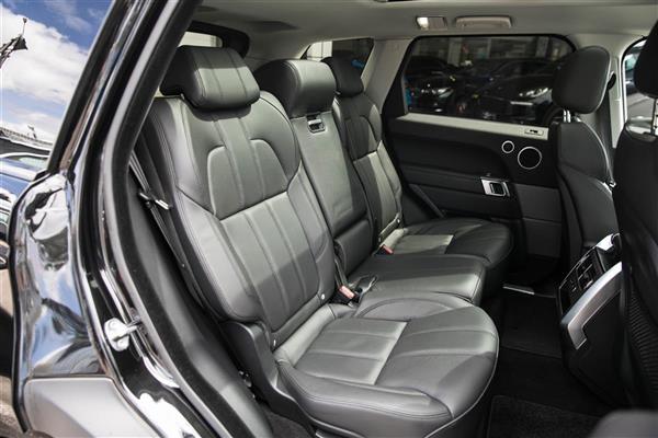 2017 Land Rover Range thumbnail