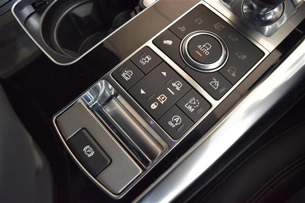 2017 Land Rover Range thumbnail