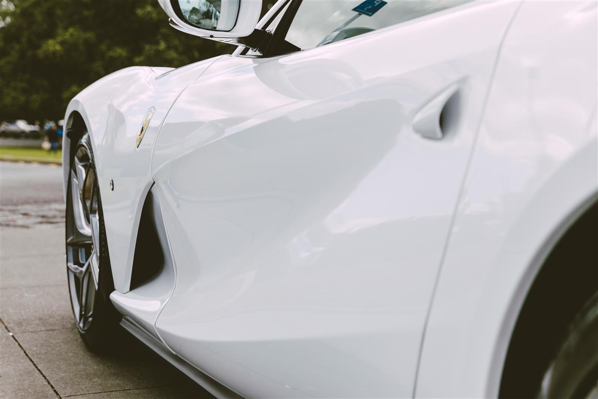 2020 Ferrari 812 thumbnail