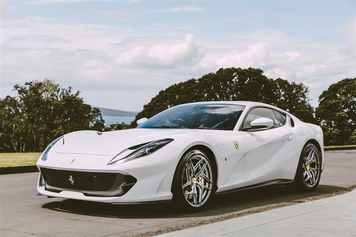 2020 Ferrari 812 thumbnail