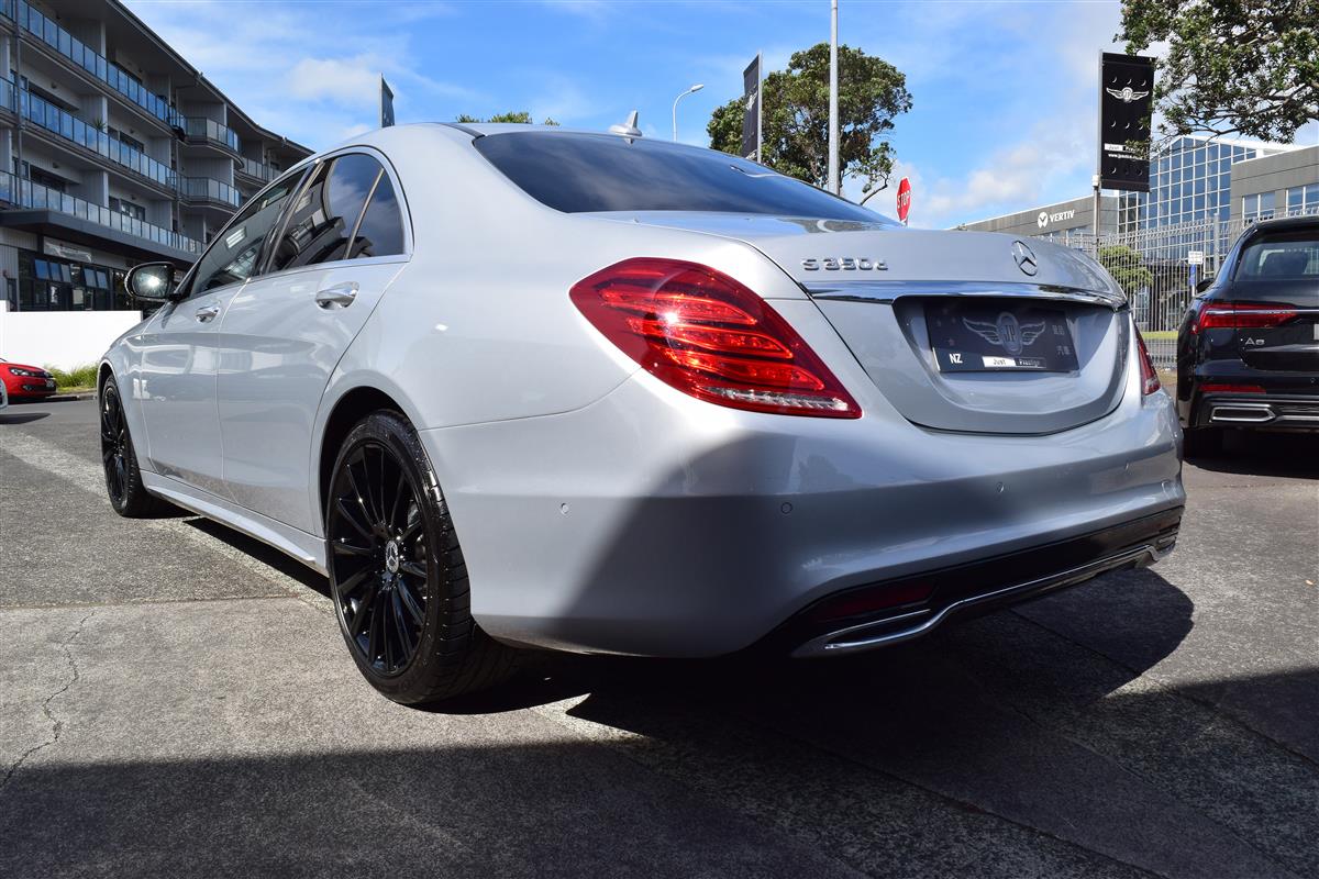 2017 Mercedes-Benz S thumbnail