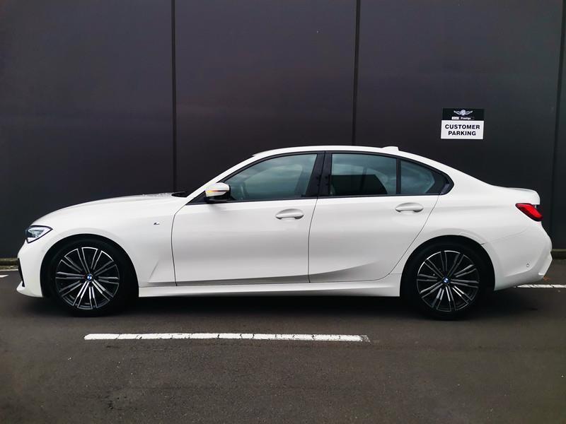 2019 BMW 320i thumbnail