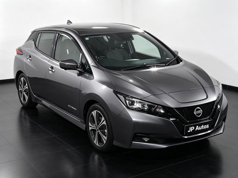 2021 Nissan Leaf thumbnail