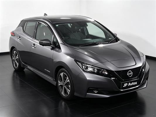2021 Nissan Leaf thumbnail