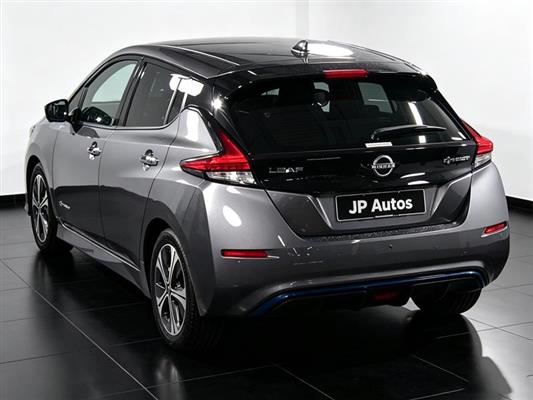 2021 Nissan Leaf thumbnail