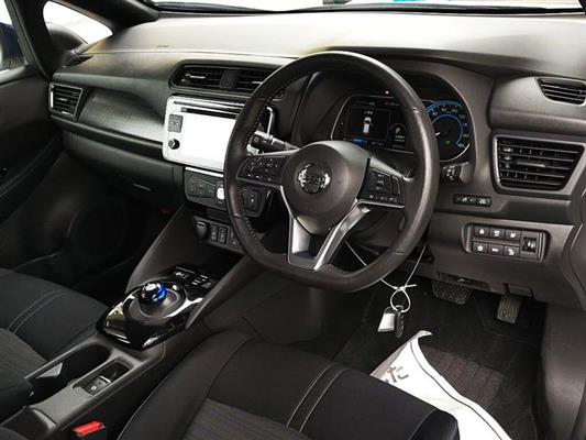2018 Nissan Leaf thumbnail