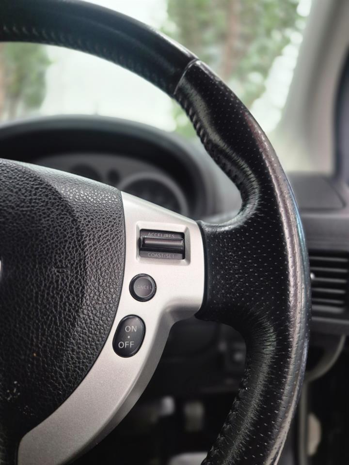 2010 Nissan XTRAIL thumbnail