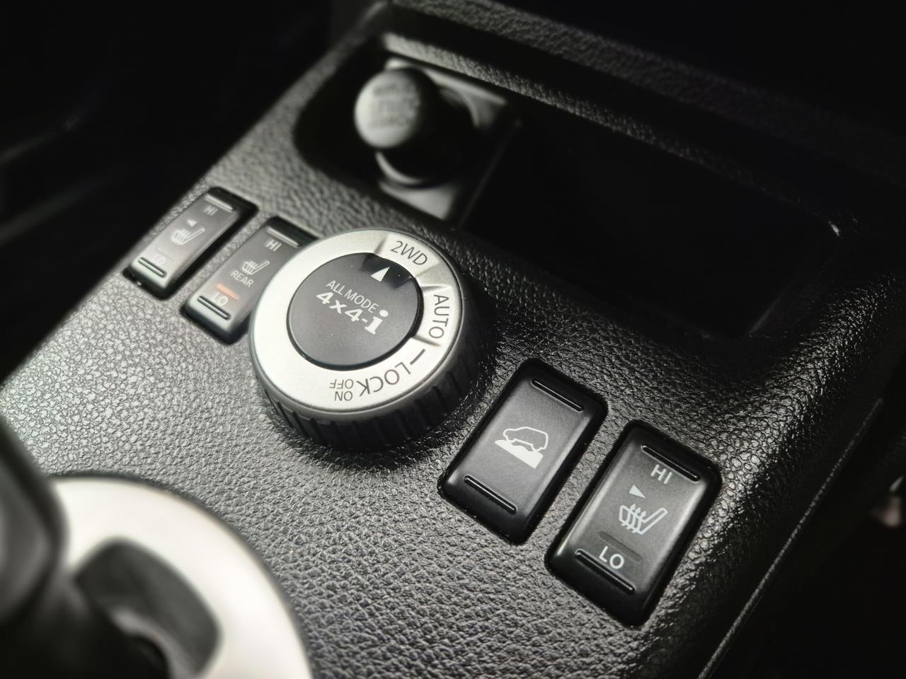2010 Nissan XTRAIL thumbnail