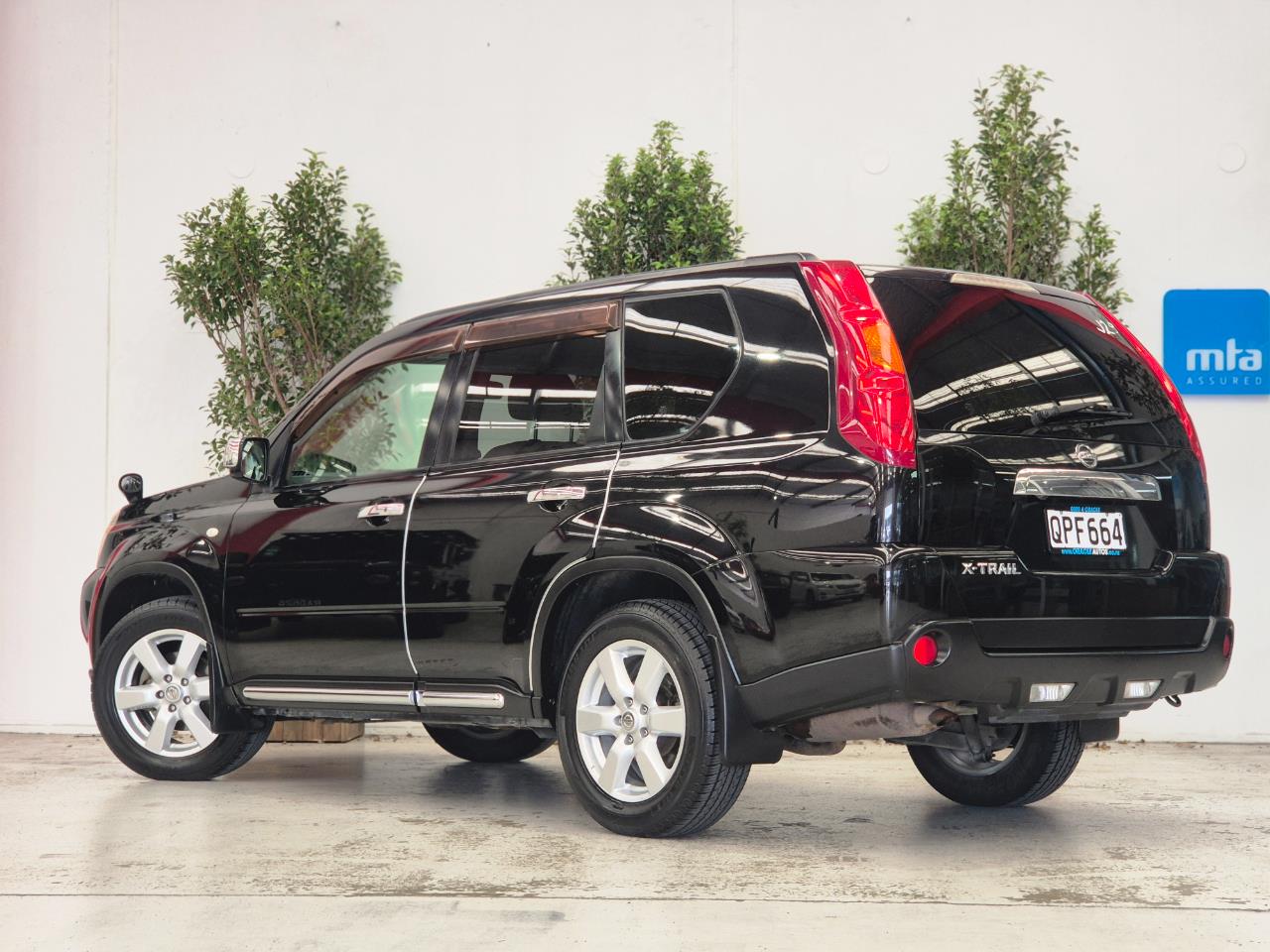2010 Nissan XTRAIL thumbnail