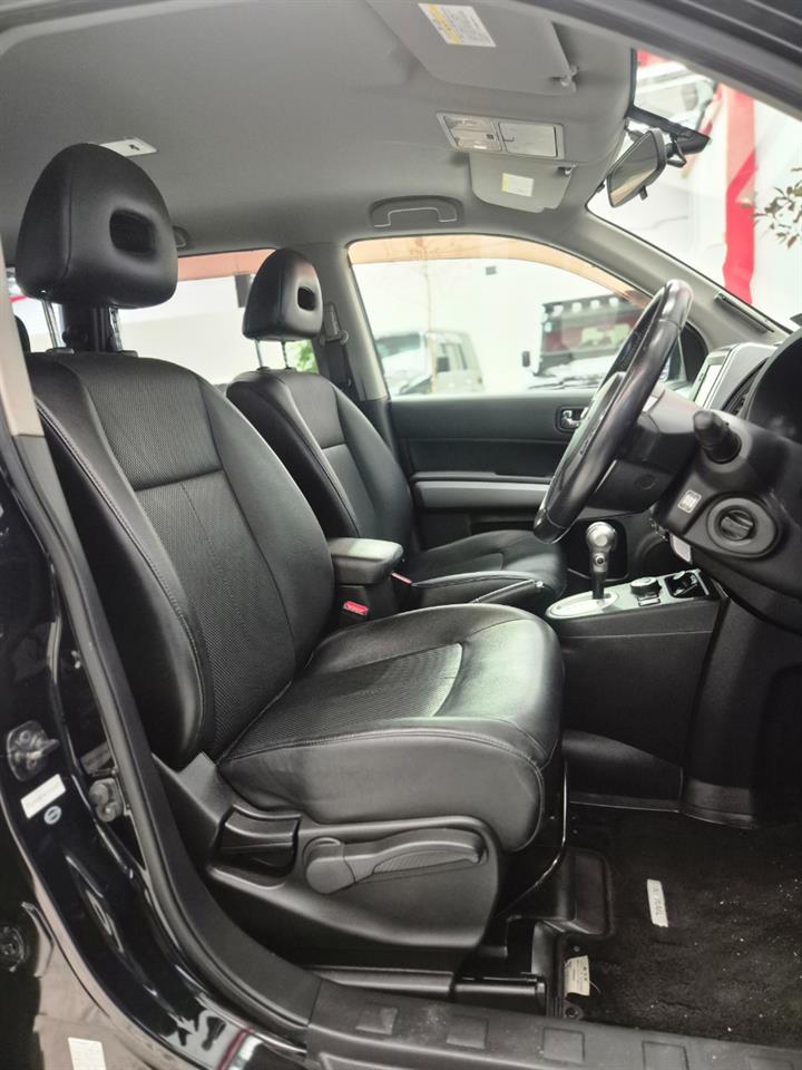 2010 Nissan XTRAIL thumbnail