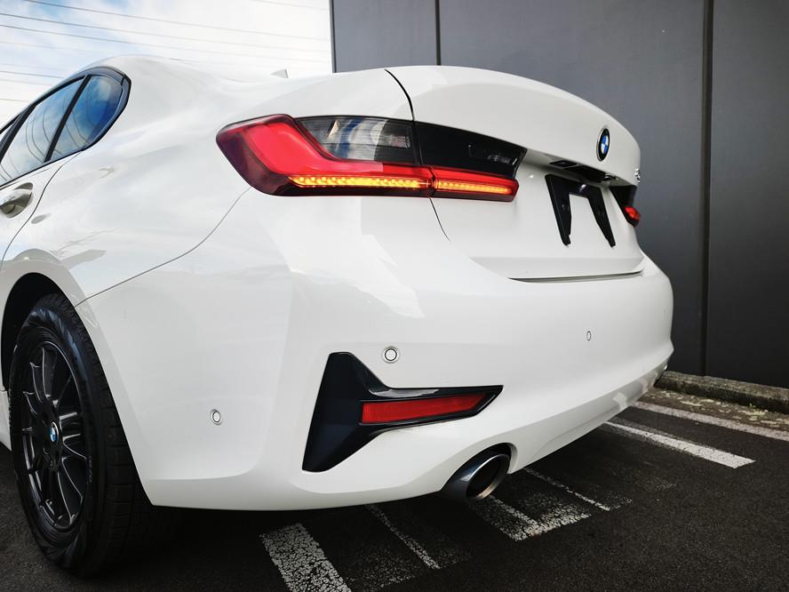 2020 BMW 320i thumbnail