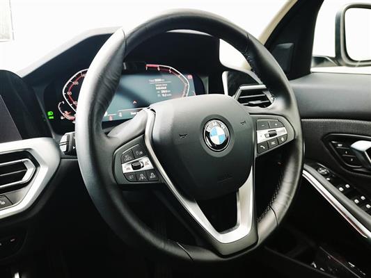 2020 BMW 320i thumbnail