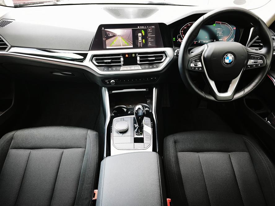 2020 BMW 320i thumbnail