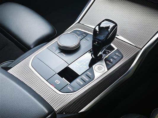 2021 BMW 320i thumbnail