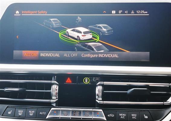 2021 BMW 320i thumbnail