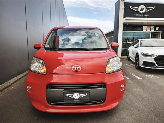 2016 Toyota Porte thumbnail