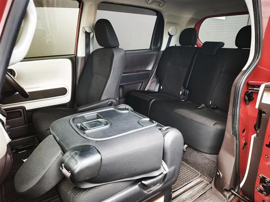2016 Toyota Porte thumbnail