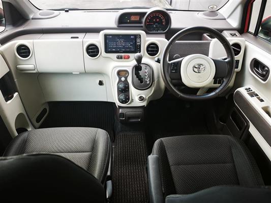 2016 Toyota Porte thumbnail