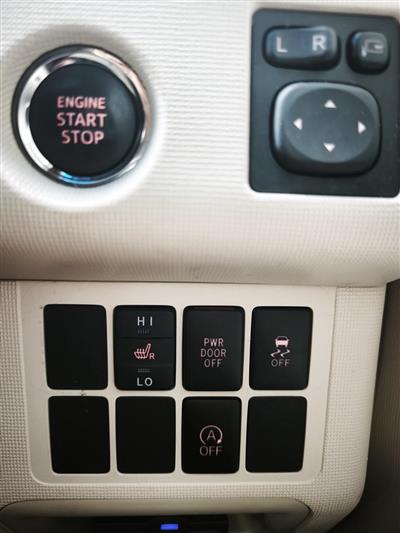 2016 Toyota Porte thumbnail