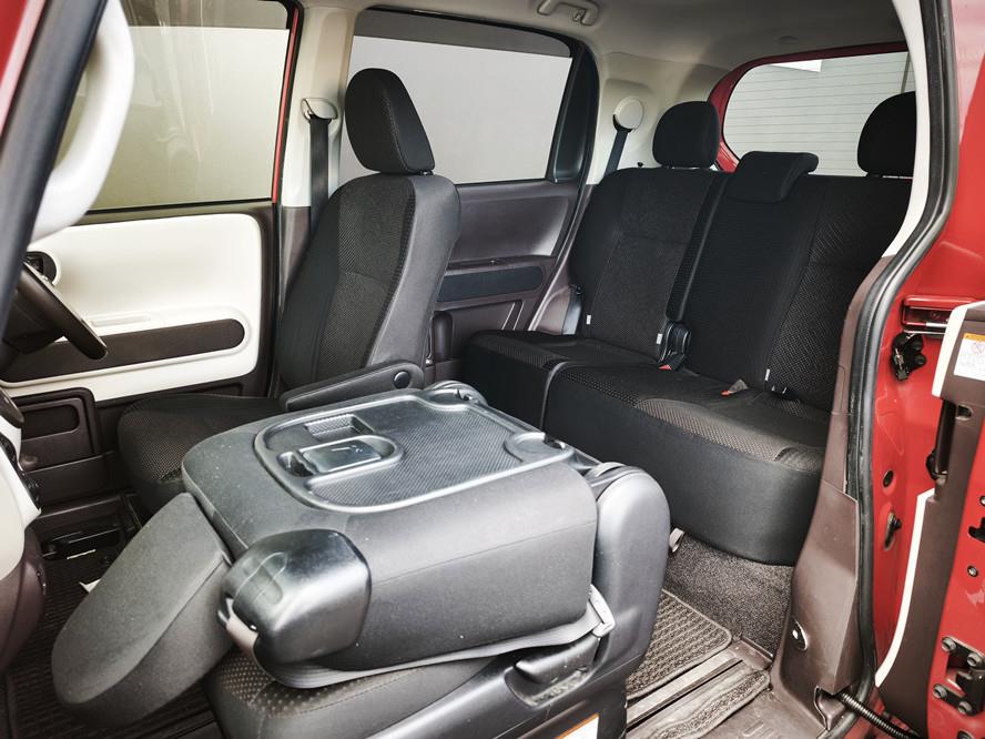 2016 Toyota Porte thumbnail