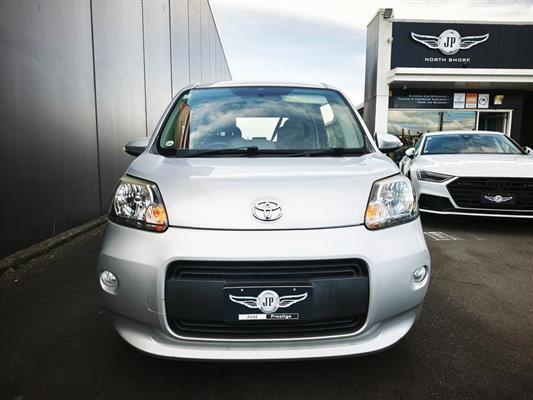 2015 Toyota Porte thumbnail