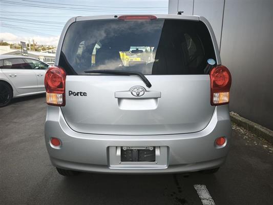 2015 Toyota Porte thumbnail