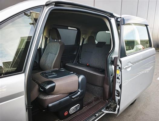 2015 Toyota Porte thumbnail