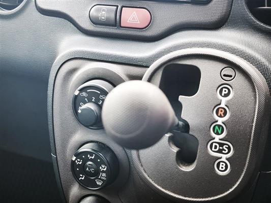 2015 Toyota Porte thumbnail