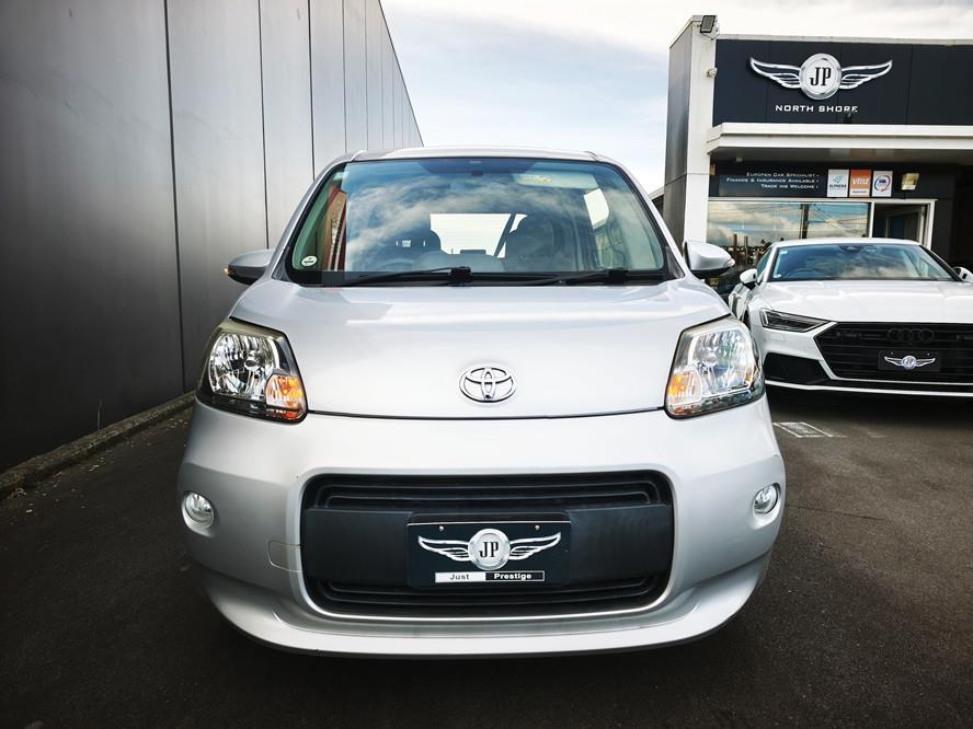 2015 Toyota Porte thumbnail
