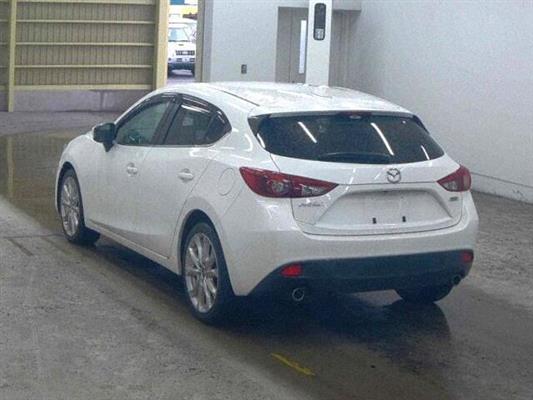 2014 Mazda Axela thumbnail