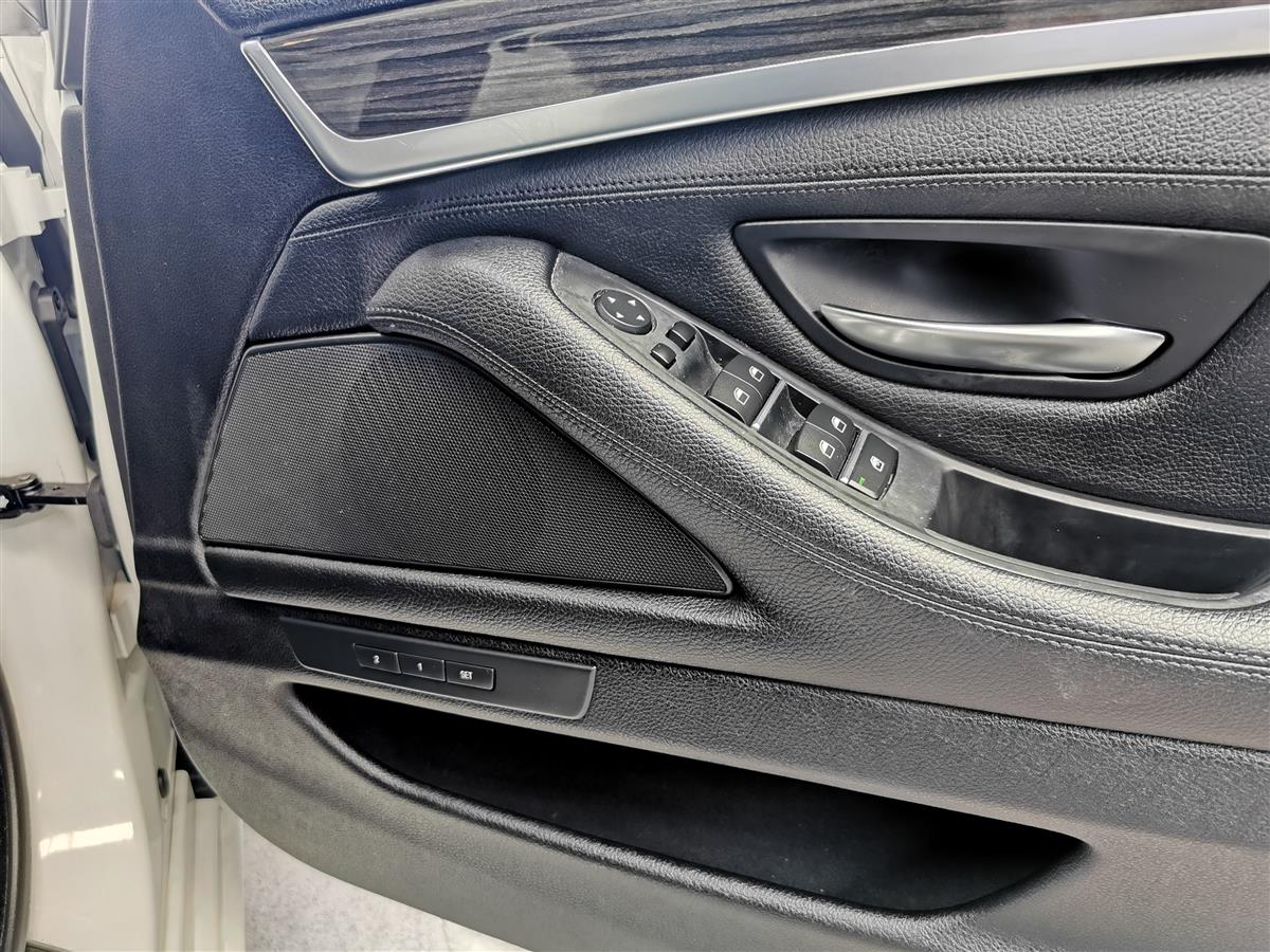 2016 BMW 523D thumbnail