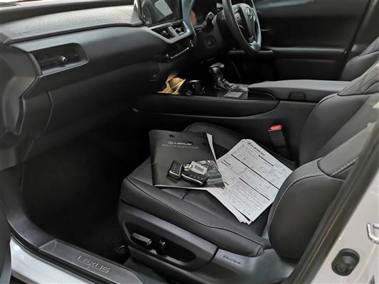2023 Lexus UX thumbnail