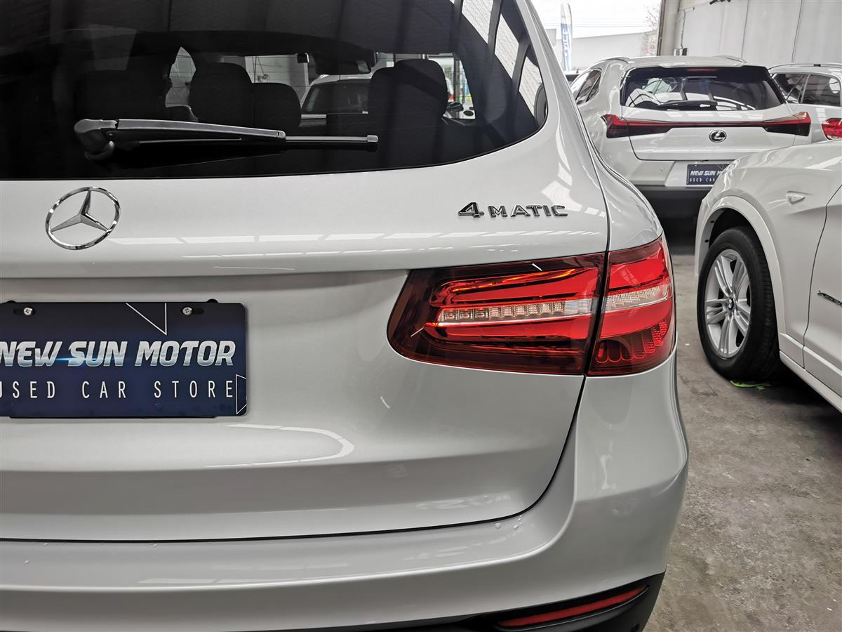 2016 Mercedes-Benz GLC thumbnail
