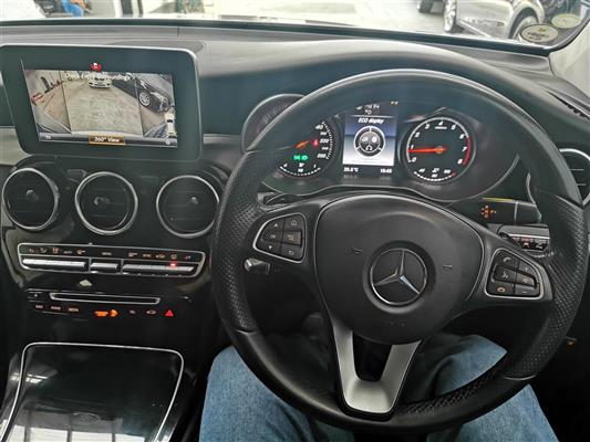 2016 Mercedes-Benz GLC thumbnail