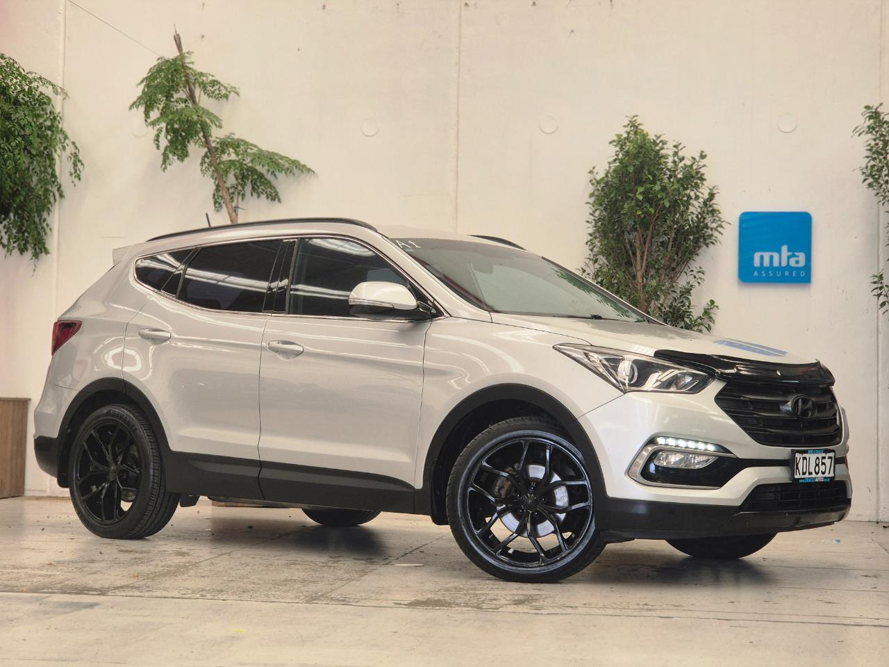 2016 Hyundai Santa thumbnail
