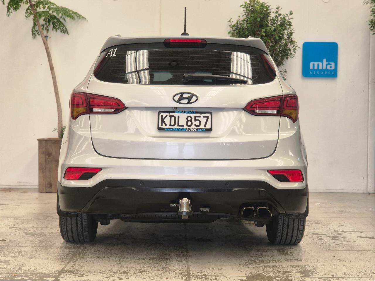 2016 Hyundai Santa thumbnail