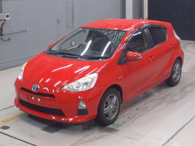 2013 Toyota Aqua thumbnail