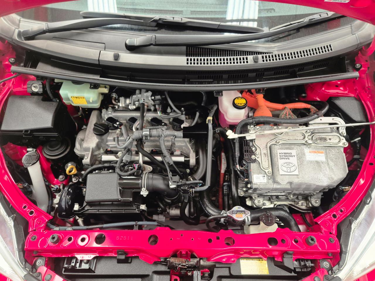 2013 Toyota Aqua thumbnail