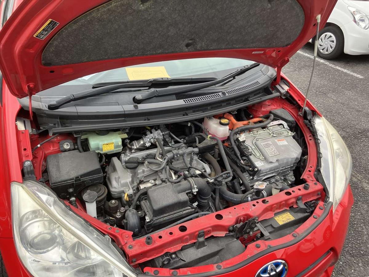 2013 Toyota Aqua thumbnail